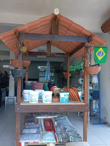Casinha Expositora toda de Madeira Macissa