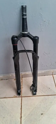 Suspensão rochshox *reba*