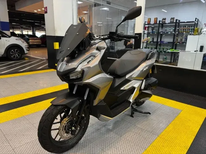 Honda ADV 160 2025
