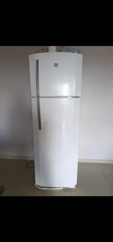 Vendo geladeira GE frost free