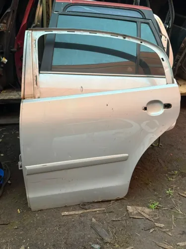 porta traseira esquerda vw polo sedan 2002 a 2013