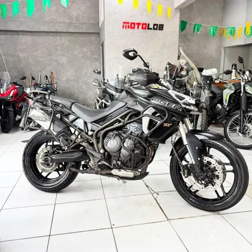 Triumph Tiger 800 XRT. COWBOY BIKES MOTORS