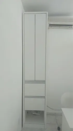 Armário Alto Planejado 2,63m - Excelente Estado