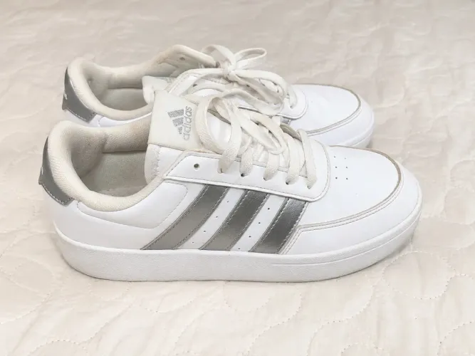 Tênis Adidas Breaknet