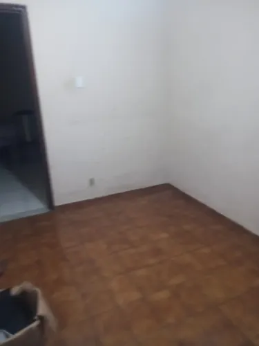 Alugo quarto