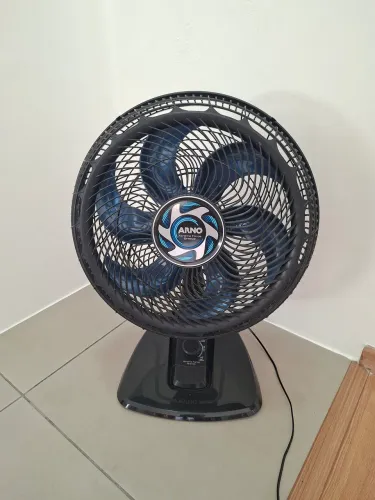 Ventilador de mesa Arno