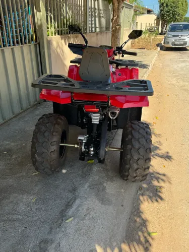 Quadriciclo Brave 200