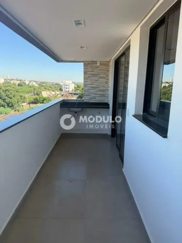 Apartamento à venda com 2 quartos e suíte no bairro Daniel Fonseca  Uberlândia/MG