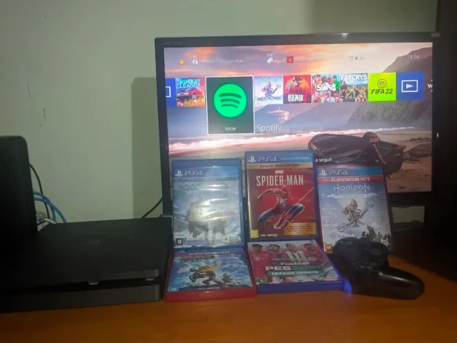 PlayStation 4 Slim 1TB