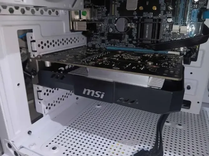Placa de Vìdeo GTX 1050 Msi 2gb de vram