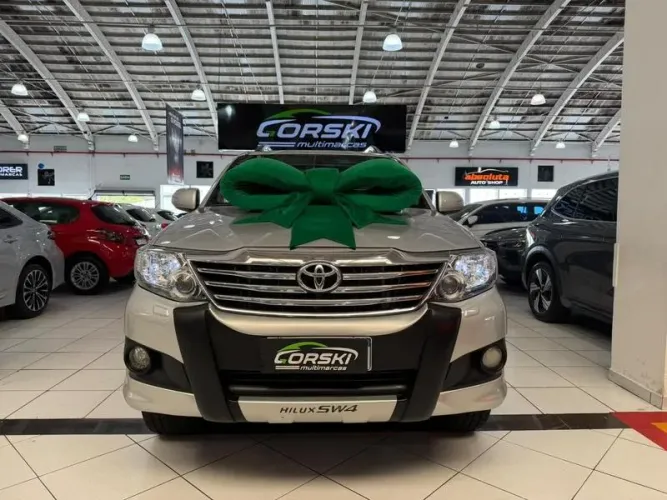 Toyota Hilux SW4 SRV D4-d 4X4 3.0 TDI Dies. AUT 2013