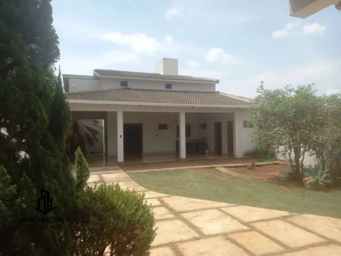 Casa a venda 5 quartos 3 suítes, 543m² - Setor Vila Rezende