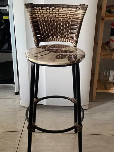 Banquetas para balcão, são 4 unidades , negociável 