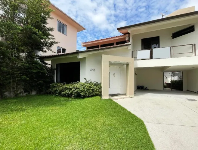 Venda | Casa 3 quartos (1 suíte) + 2 vagas