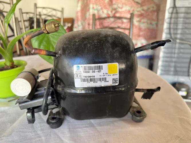 Motor de geladeira TH232 - DS- 427 THG1358YDS
