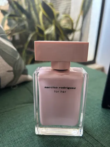 NARCISO RODRIGUEZ FOR HER EDP 50ML