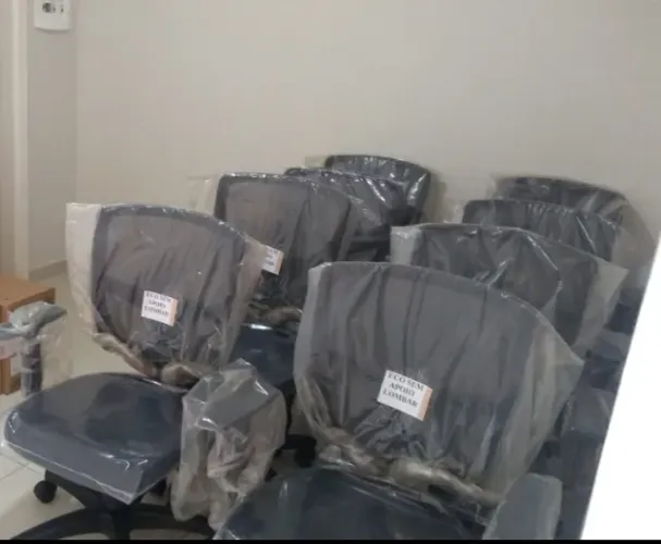 Cadeira diretor tela Rhodes