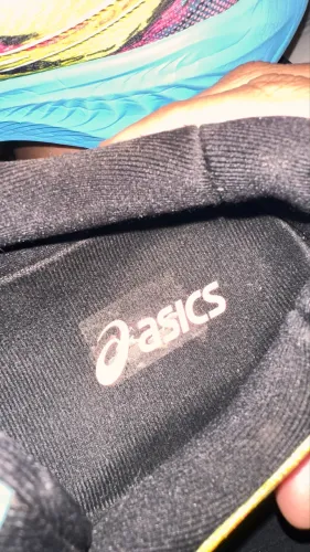 ASICS Nimbus da moda