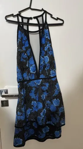 vestido de renda colcci
