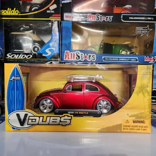 Fusca Miniatura Fusca Miniatura Jada V-Dubs 1959 Volkswagen VW Beetle w/Surfboard Red 