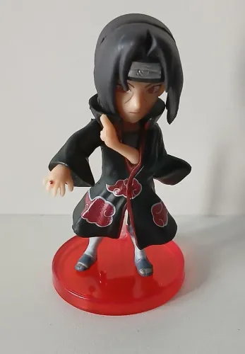 BONECO ACTION FIGURE MINIATURA NARUTO SHIPPUDEN ITACHI UCHIHA AKATSUKI