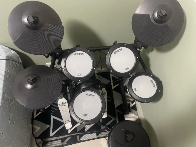 Bateria Eletrônica Portátil Aroma TDX-18 10 Corpos Bluetooth USB Preta