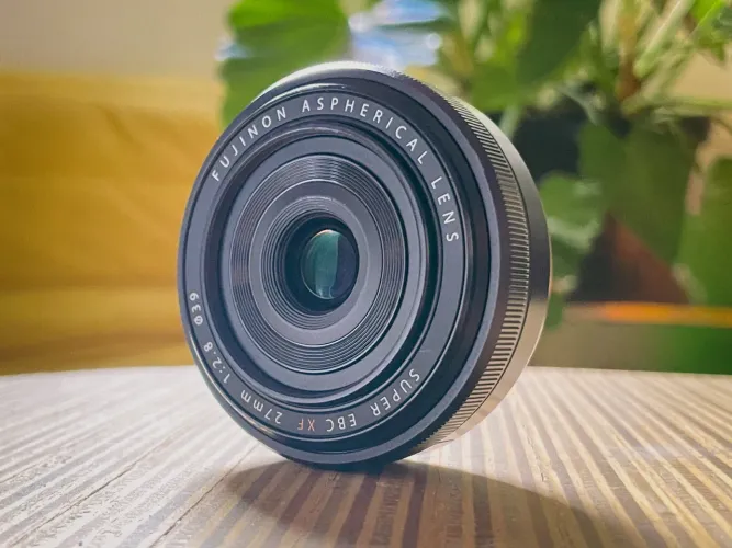 Lente Fujinon XF 27mm f/2.8 Pancake + Case de Couro Original