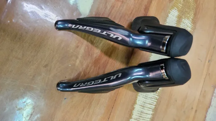 STI SHIMANO ULTEGRA R8070 11V DI2 HIDRÁULICO