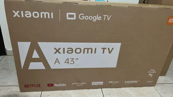 Vendo Tv 43" nova 