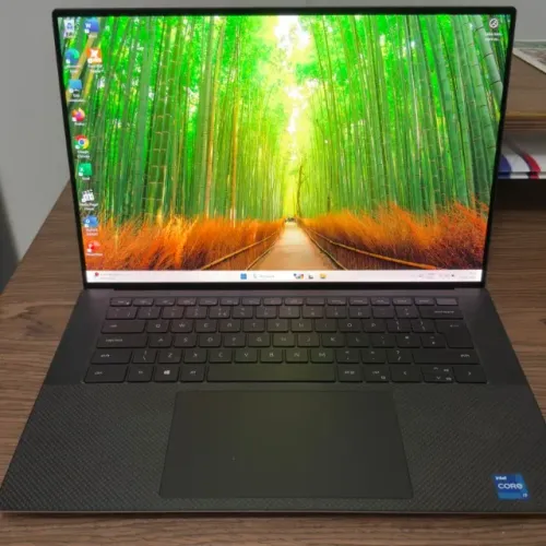 Dell XPS 15 - i7 | 32GB RAM | RTX 3050 Ti | SSD 1TB | Windows 11 Pro