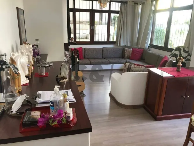 Casa de Vila - 4 Dormitórios (2 Suítes) à Venda no Jardim dos Estados - São Paulo/SP.