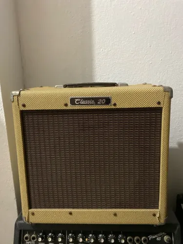 Amplificador Combo Valvulado Peavey Classic 20