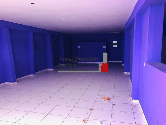 Galpão Comercial de Alto Padrão para Locação em São Paulo - Jardim Peri: 3 Salas, 4 Banhei