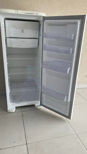 Geladeira RE31