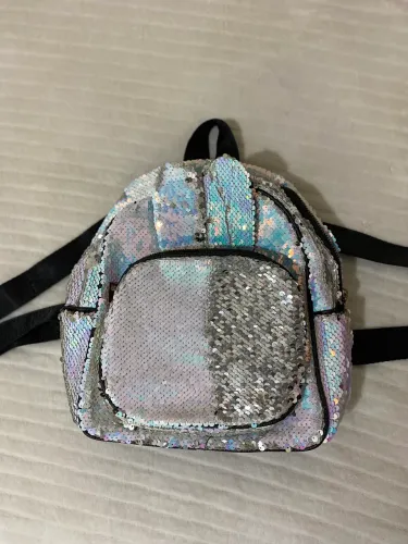 mini mochila com lantejoulas que mudam de cor e orelhas