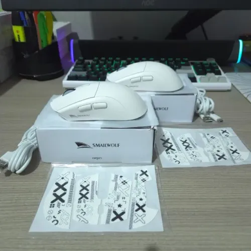 Mouse Gamer RS7 - PixArt PAW3311, 50g e Tri-Mode Mouse leve e versátil, ideal para quem p