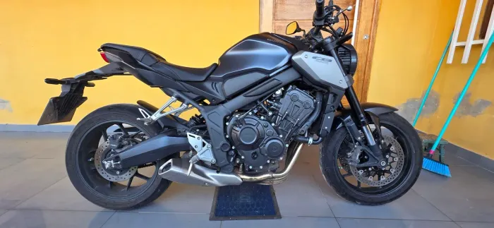 HONDA CB 650R