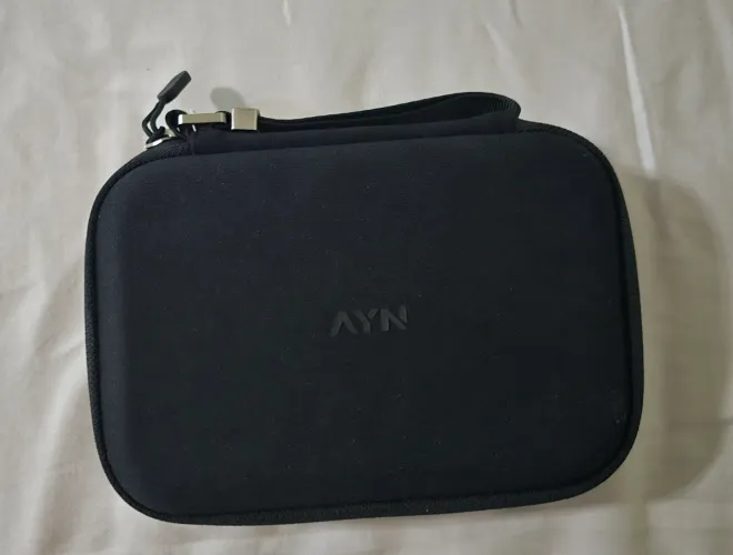 Case para Ayn Thor original