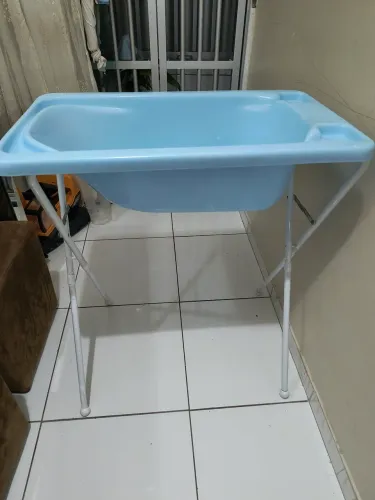 Banheira de bebê com suporte- Galzerano
