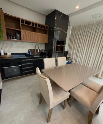 Casa a venda em Itaperuna