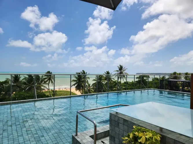 Alugo Cobertura com 141 M2, 03 Qtos. S/ 02 suites,Com Projetados, Beira Mar de Cabo Branco