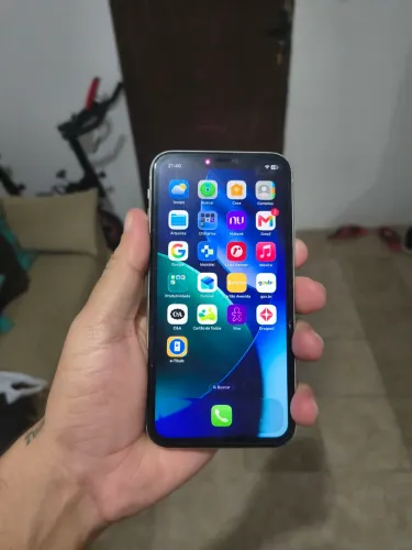 iPhone 11 , 64g