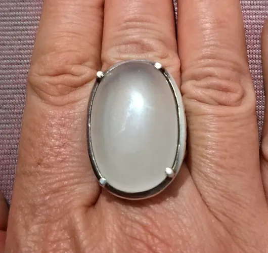 Anel em prata com pedra de quartzo rosa leitoso (tamanho23)
