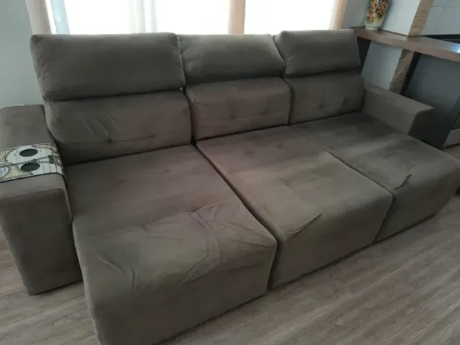 Sofá 3 Lugares Retrátil e Reclinável - 2,90m - Tecido Suede