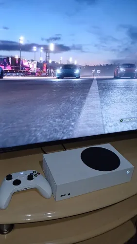 Xbox Series S Excelente, 1 ano de uso na caixa.