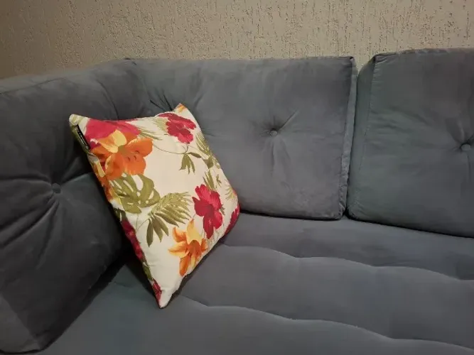 Sofá de 4 lugares em suede - pagamento à vista 