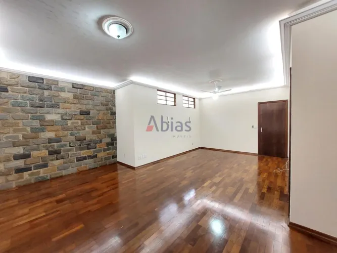 Casa em Centro - São Carlos