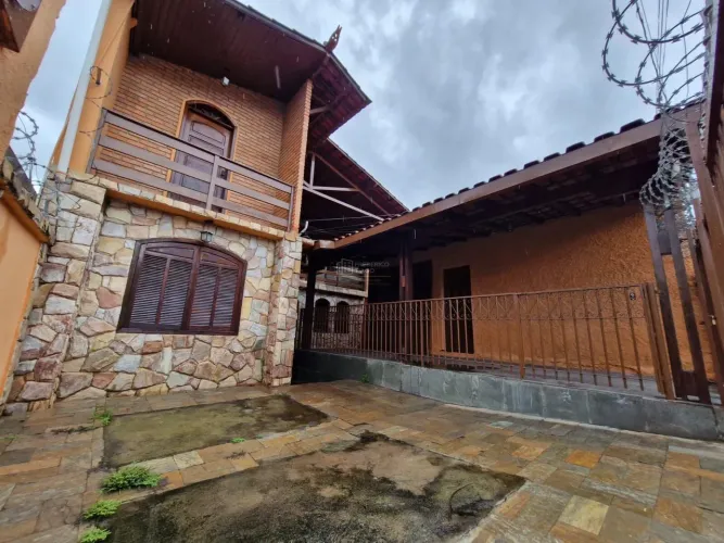 Casa 5 Quartos com Suíte  Bairro Lagoa | Região Venda Nova  Belo Horizonte