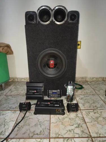 Som automotivo completo