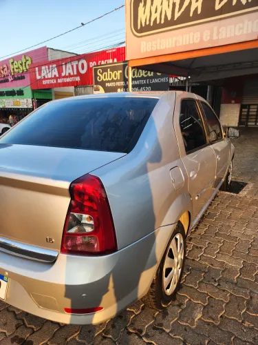 Renault Logan Expression Hi-flex 1.6 8V 4P 2013